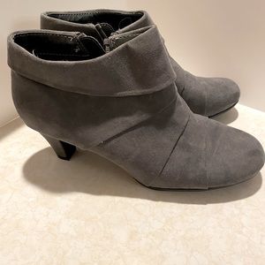 Aerosoles Booties, Gray, Size 8.5, Like New - Only used once